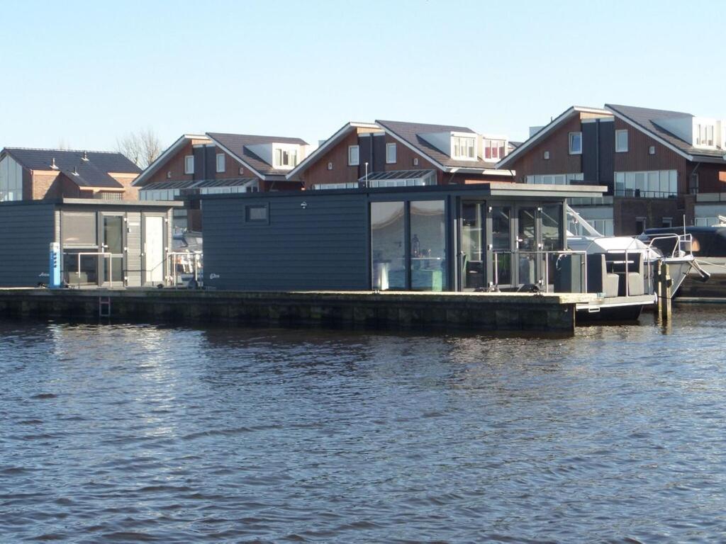 Modern Houseboat With Air Conditioning Located In Marina Uitgeest 외부 사진