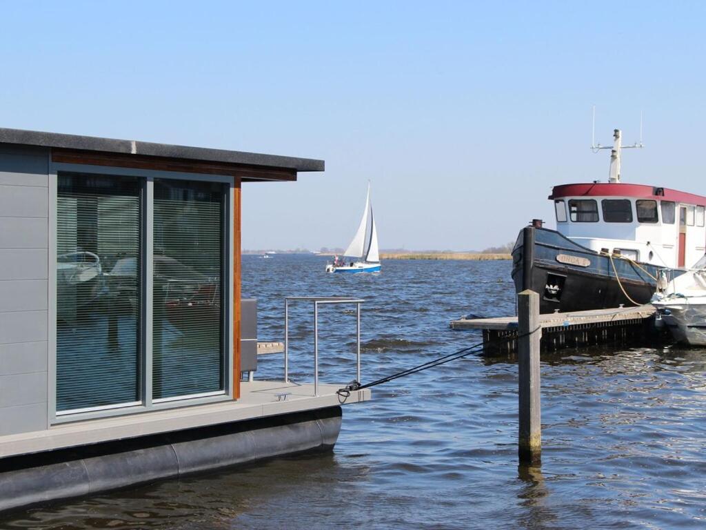 Modern Houseboat With Air Conditioning Located In Marina Uitgeest 외부 사진